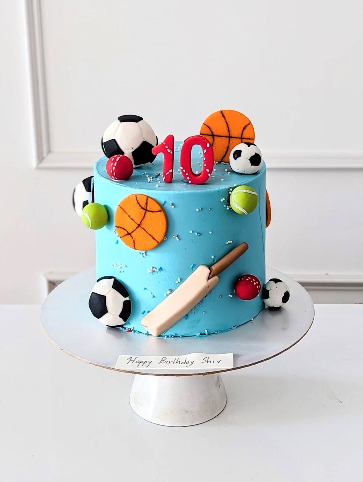 custom cakes near me